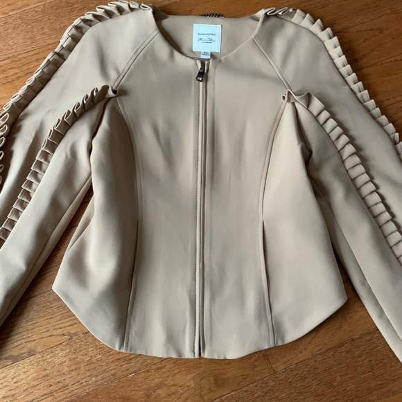 Olivia Palermo X BR Stunning Ruffle Jacket XS - Picture 9 of 12